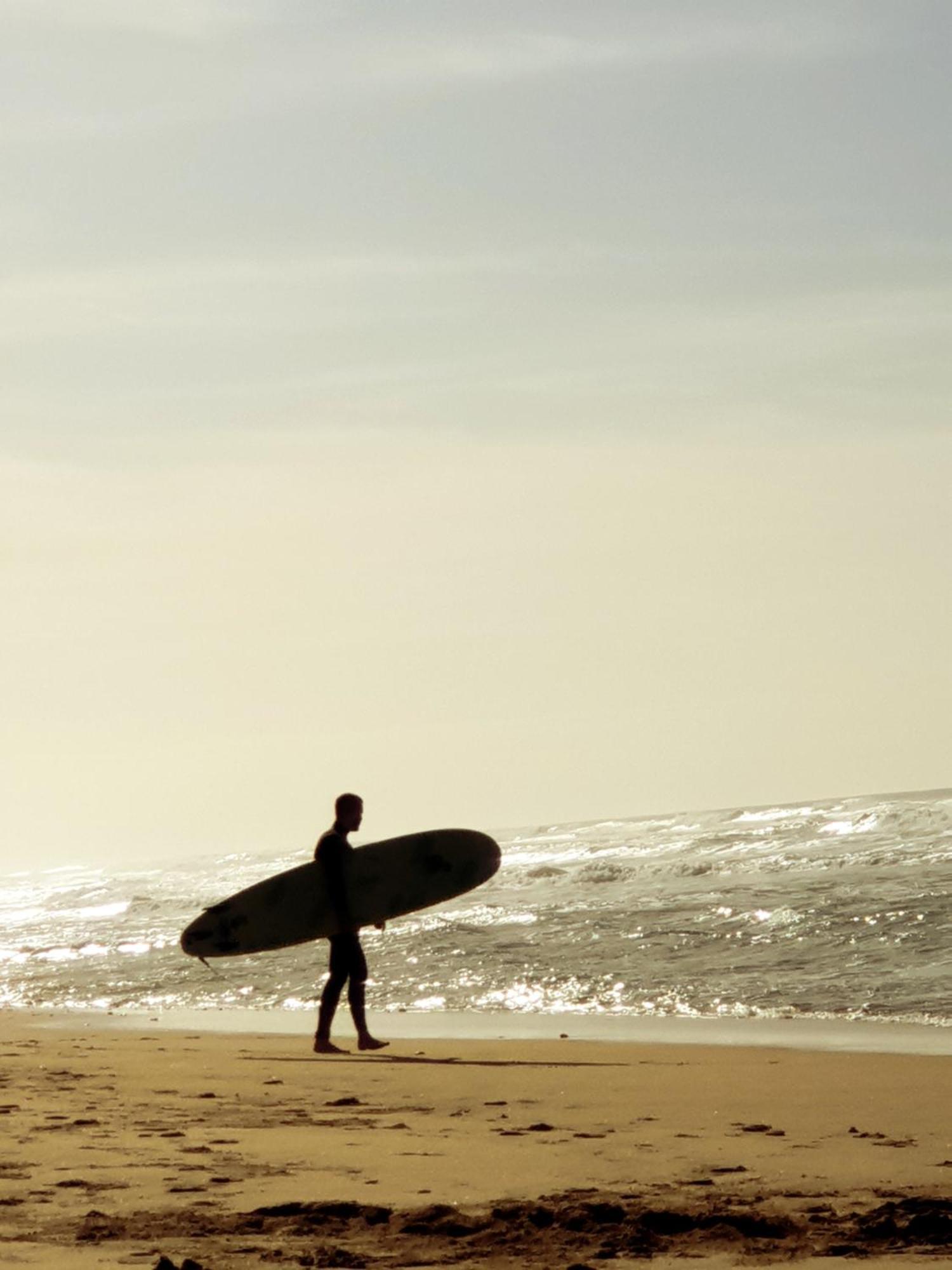 The Far End Surf House - Surf & Yoga Holidays 劳林哈 外观 照片