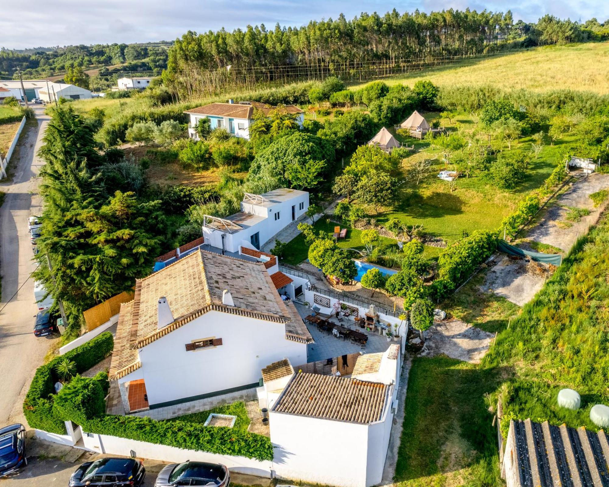 The Far End Surf House - Surf & Yoga Holidays 劳林哈 外观 照片