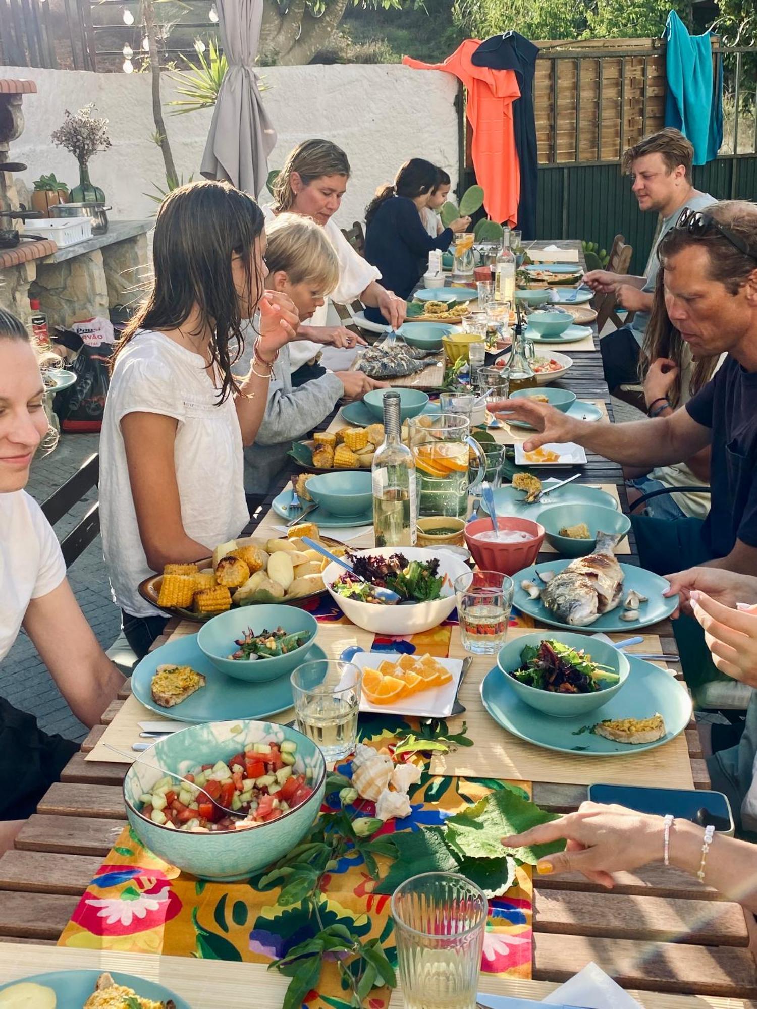 The Far End Surf House - Surf & Yoga Holidays 劳林哈 外观 照片